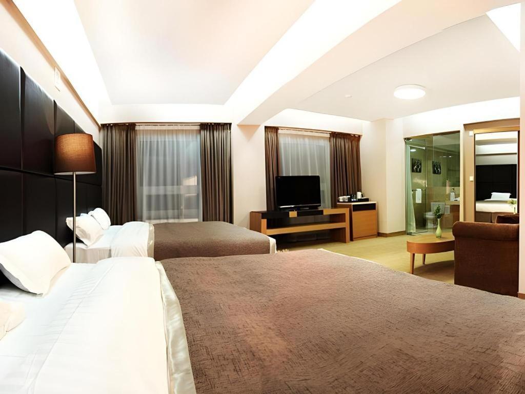 The Corporate Hotel And Convention Centre Ulaanbaatar Exterior photo